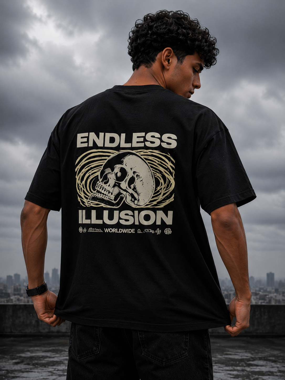 ILLUSIONS - Oversized Tshirt